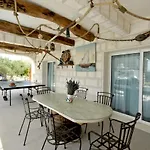 Stagnum Baba - Impressive Luxury With Heated Pool, Hot Tub, Playroom And Upscale House Design Villa