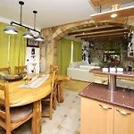 Stagnum Baba - Impressive Luxury With Heated Pool, Hot Tub, Playroom And Upscale House Design *