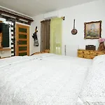 Villa Stagnum Baba - Impressive Luxury With Heated Pool, Hot Tub, Playroom And Upscale House Design Trogir