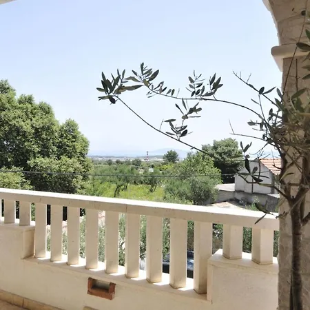 Stagnum Baba - Impressive Luxury With Heated Pool, Hot Tub, Playroom And Upscale House Design