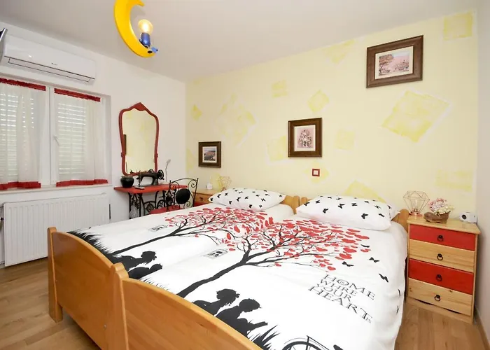Villa Stagnum Baba - Impressive Luxury With Heated Pool, Hot Tub, Playroom And Upscale House Design Trogir