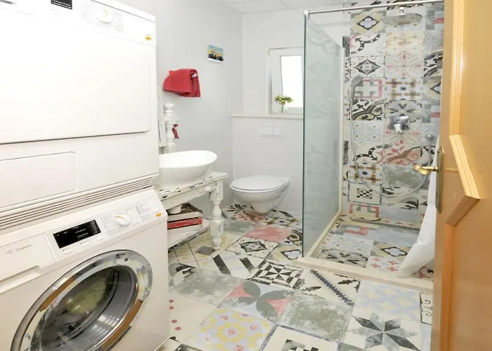 Stagnum Baba - Impressive Luxury With Heated Pool, Hot Tub, Playroom And Upscale House Design Trogir