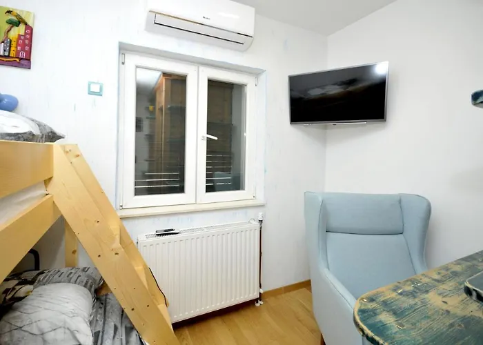 Stagnum Baba - Impressive Luxury With Heated Pool, Hot Tub, Playroom And Upscale House Design Trogir