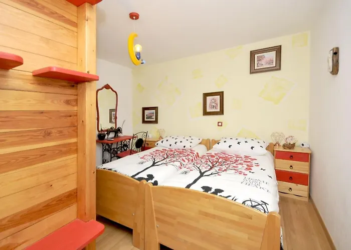 Stagnum Baba - Impressive Luxury With Heated Pool, Hot Tub, Playroom And Upscale House Design Villa *