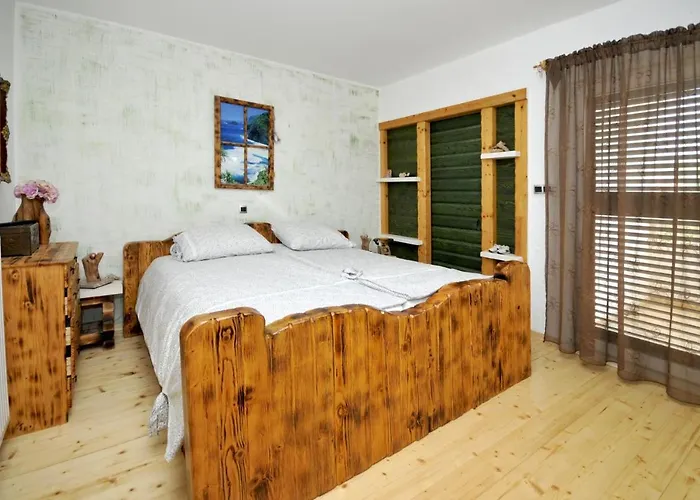 Stagnum Baba - Impressive Luxury With Heated Pool, Hot Tub, Playroom And Upscale House Design Vila Trogir