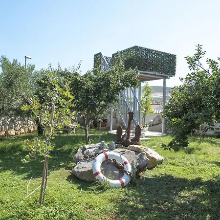 Stagnum Baba - Impressive Luxury With Heated Pool, Hot Tub, Playroom And Upscale House Design