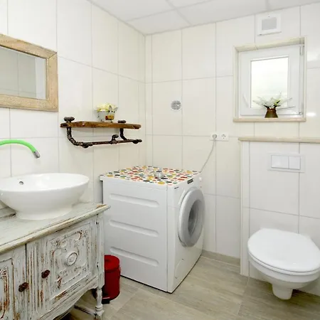 Stagnum Baba - Impressive Luxury With Heated Pool, Hot Tub, Playroom And Upscale House Design *