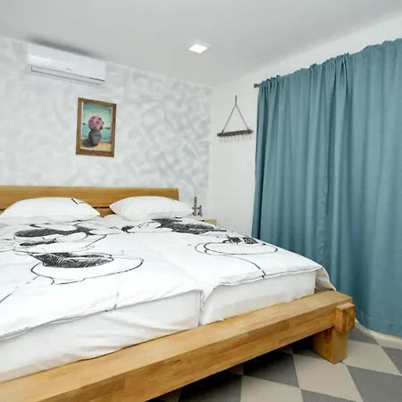 فيلة Stagnum Baba - Impressive Luxury With Heated Pool, Hot Tub, Playroom And Upscale House Design