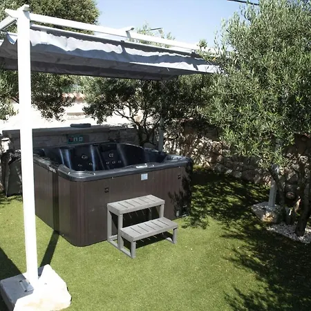 فيلة Stagnum Baba - Impressive Luxury With Heated Pool, Hot Tub, Playroom And Upscale House Design