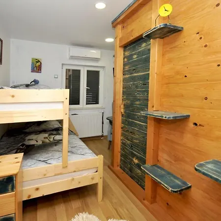 Stagnum Baba - Impressive Luxury With Heated Pool, Hot Tub, Playroom And Upscale House Design فيلة *