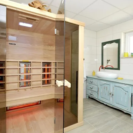 Stagnum Baba - Impressive Luxury With Heated Pool, Hot Tub, Playroom And Upscale House Design