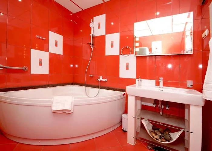 Stagnum Baba - Impressive Luxury With Heated Pool, Hot Tub, Playroom And Upscale House Design * Trogir