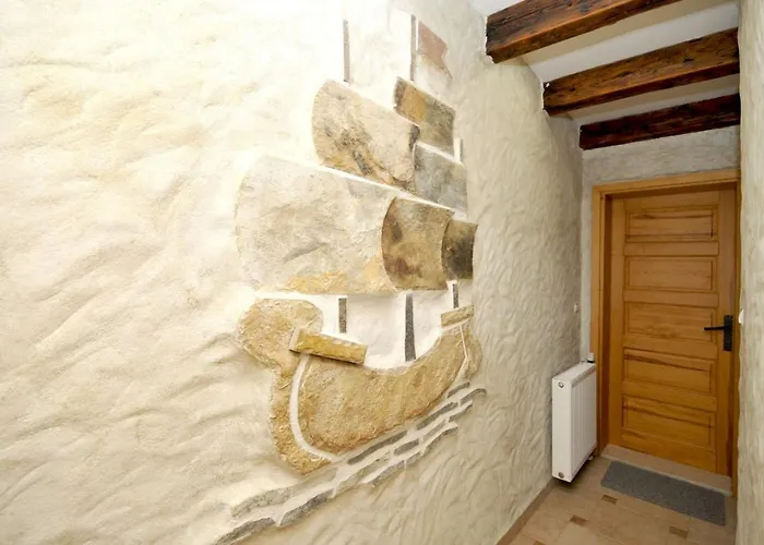 Stagnum Baba - Impressive Luxury With Heated Pool, Hot Tub, Playroom And Upscale House Design Villa