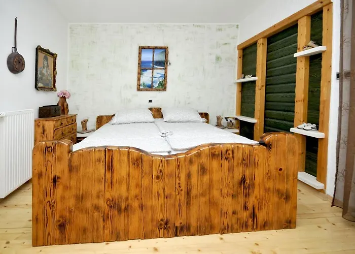 Stagnum Baba - Impressive Luxury With Heated Pool, Hot Tub, Playroom And Upscale House Design Villa