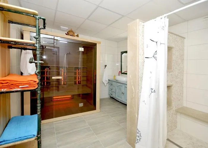Stagnum Baba - Impressive Luxury With Heated Pool, Hot Tub, Playroom And Upscale House Design Villa Trogir