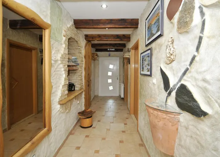 Villa Stagnum Baba - Impressive Luxury With Heated Pool, Hot Tub, Playroom And Upscale House Design Trogir
